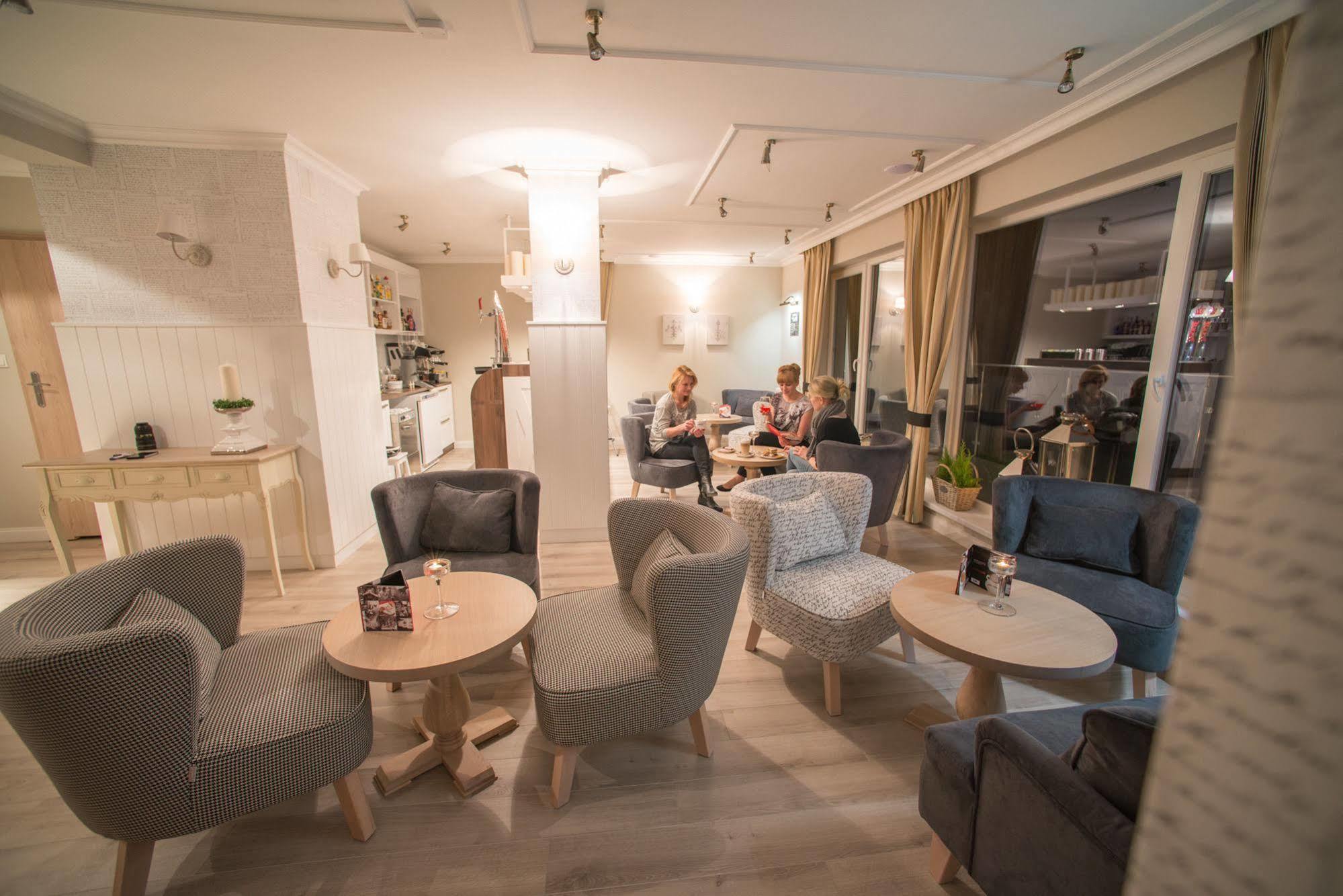 Borgata Bed & Breakfast Ustronie Morskie Bagian luar foto