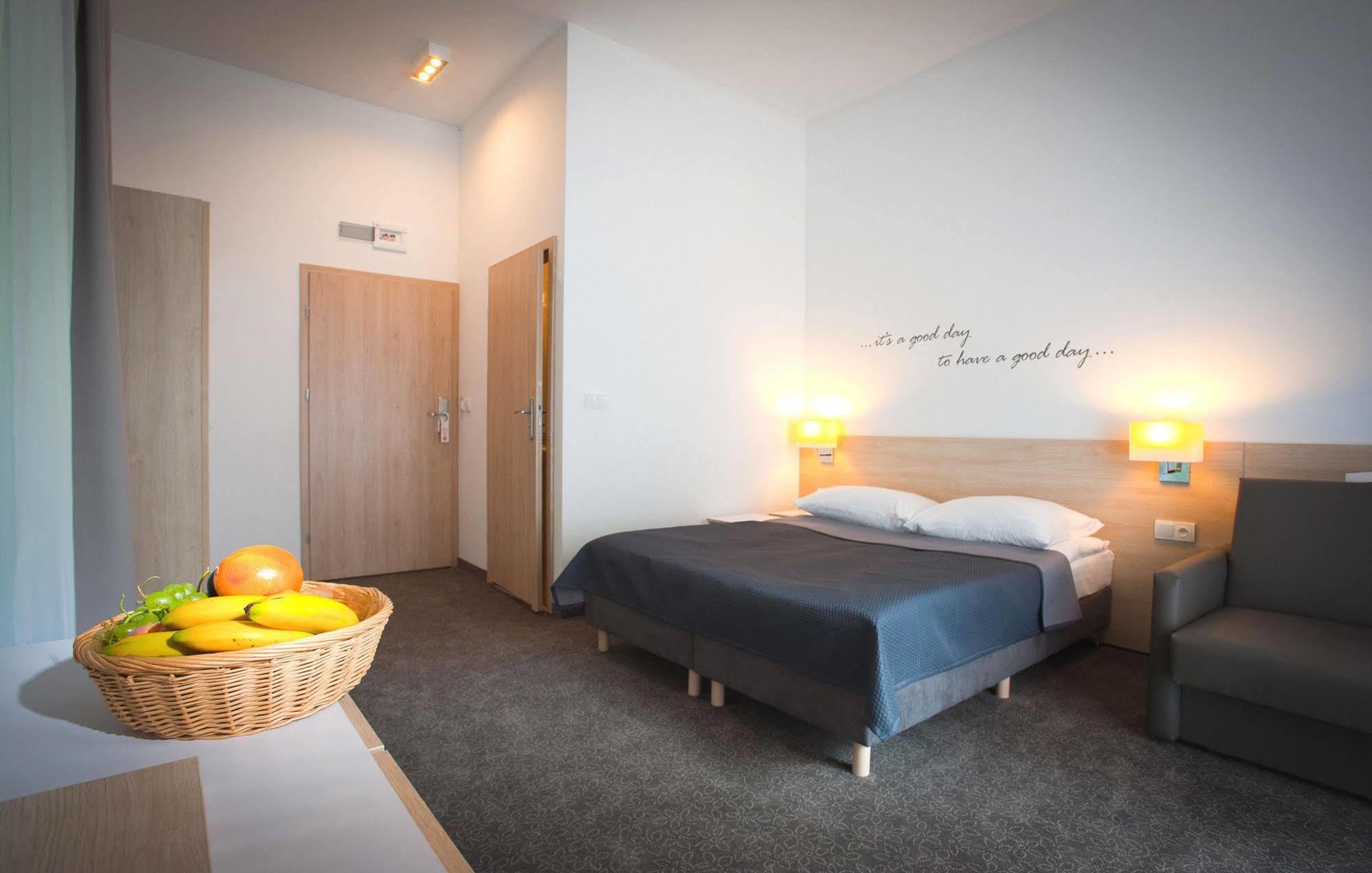 Borgata Bed & Breakfast Ustronie Morskie Bagian luar foto
